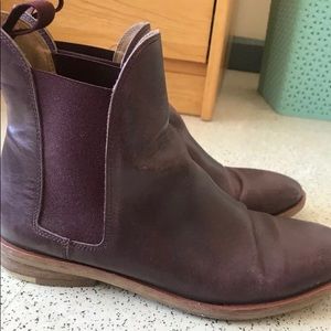 Everlane Chelsea boots size 9